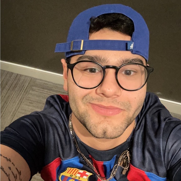 Meet your Posher, Andres - Picture 1 of 1